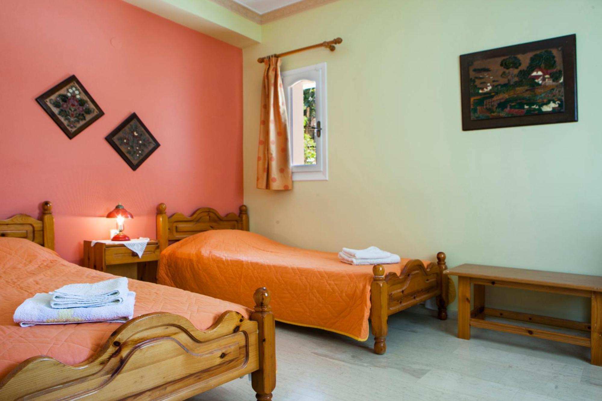 Tzivras Villa&Apartments Lassi  Rum bild