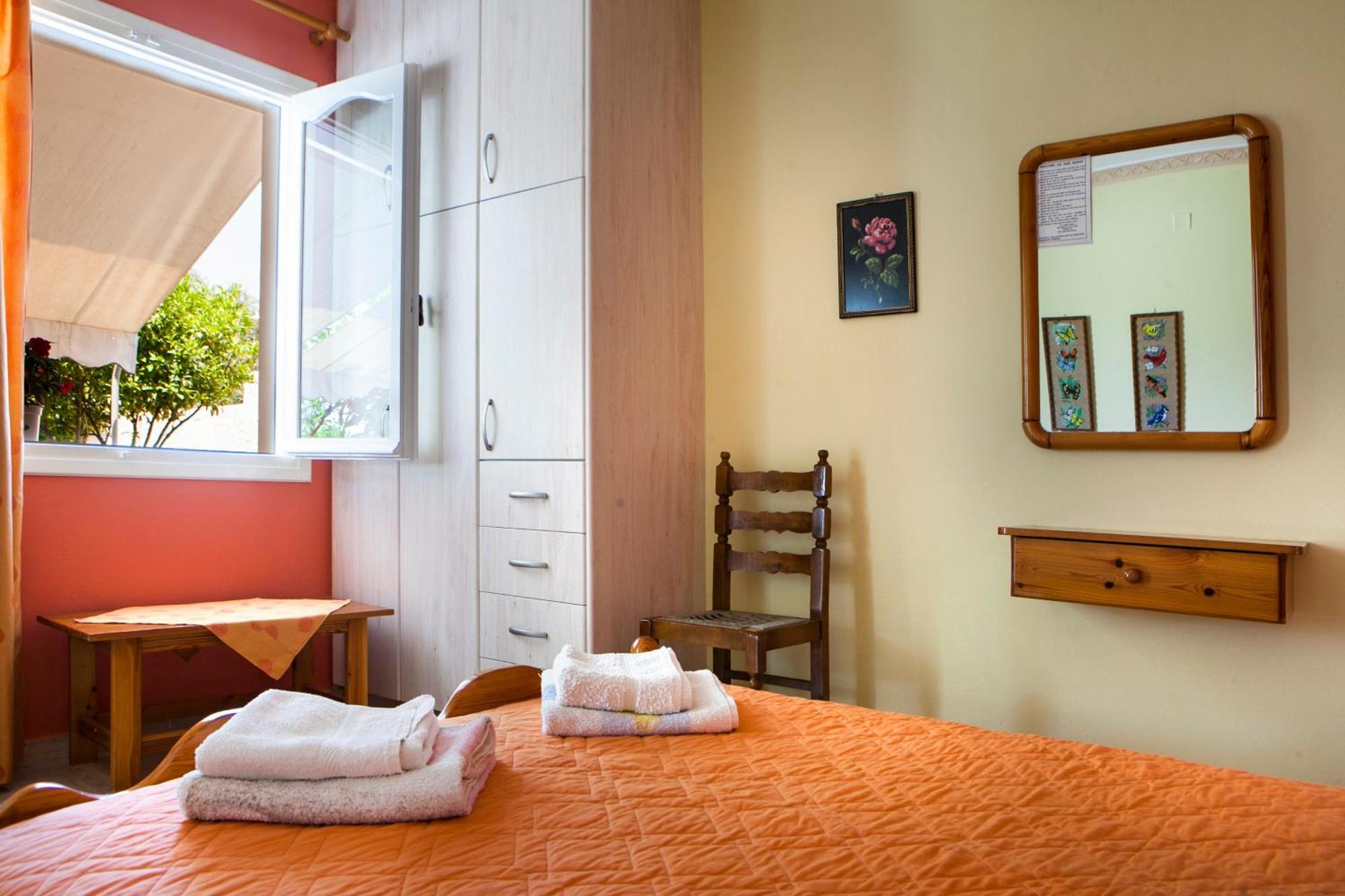 Tzivras Villa&Apartments Lassi  Rum bild